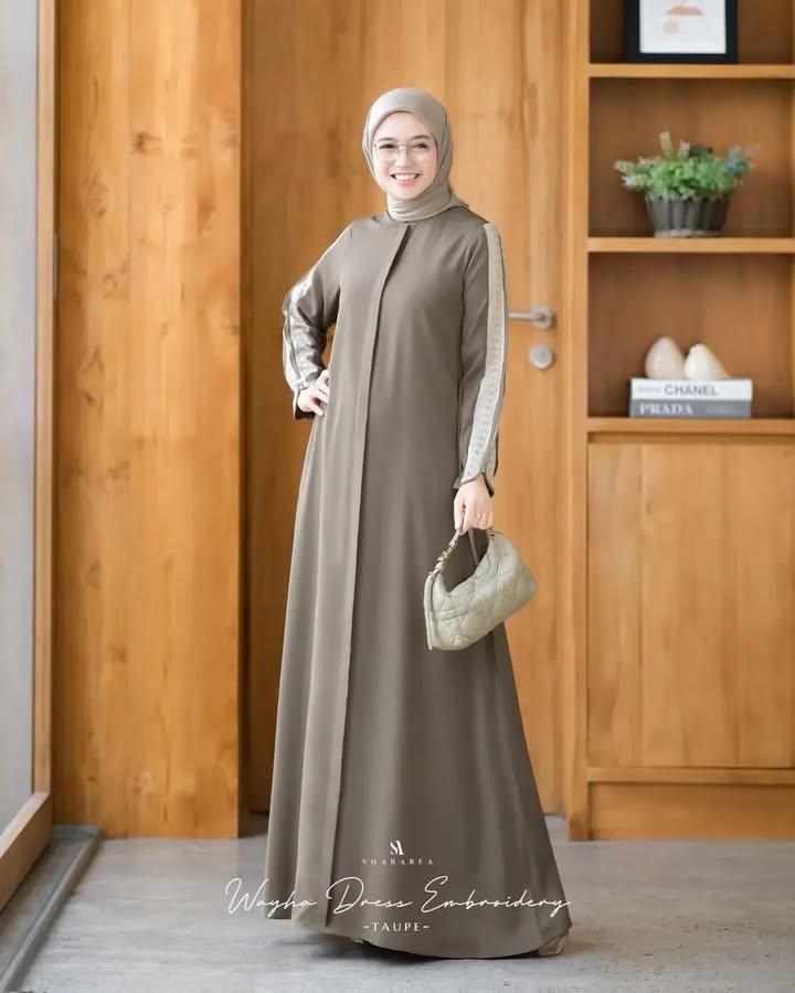 Wayha Dress Embroidery - Image 10