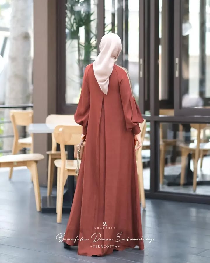 Banafsha Dress Embroidery - Image 8