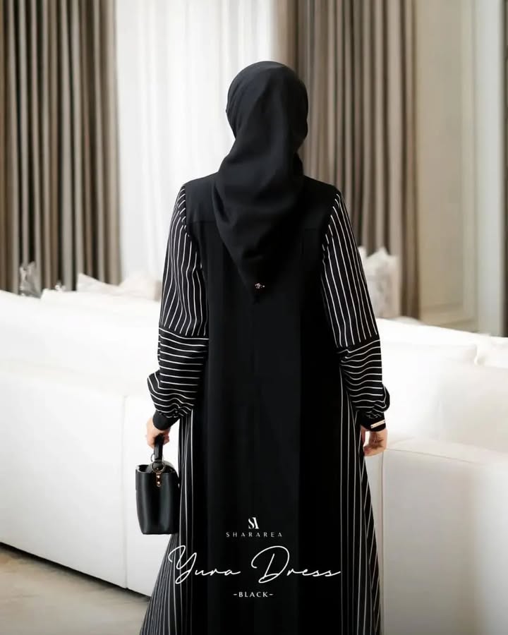 Yura Dress - Image 4