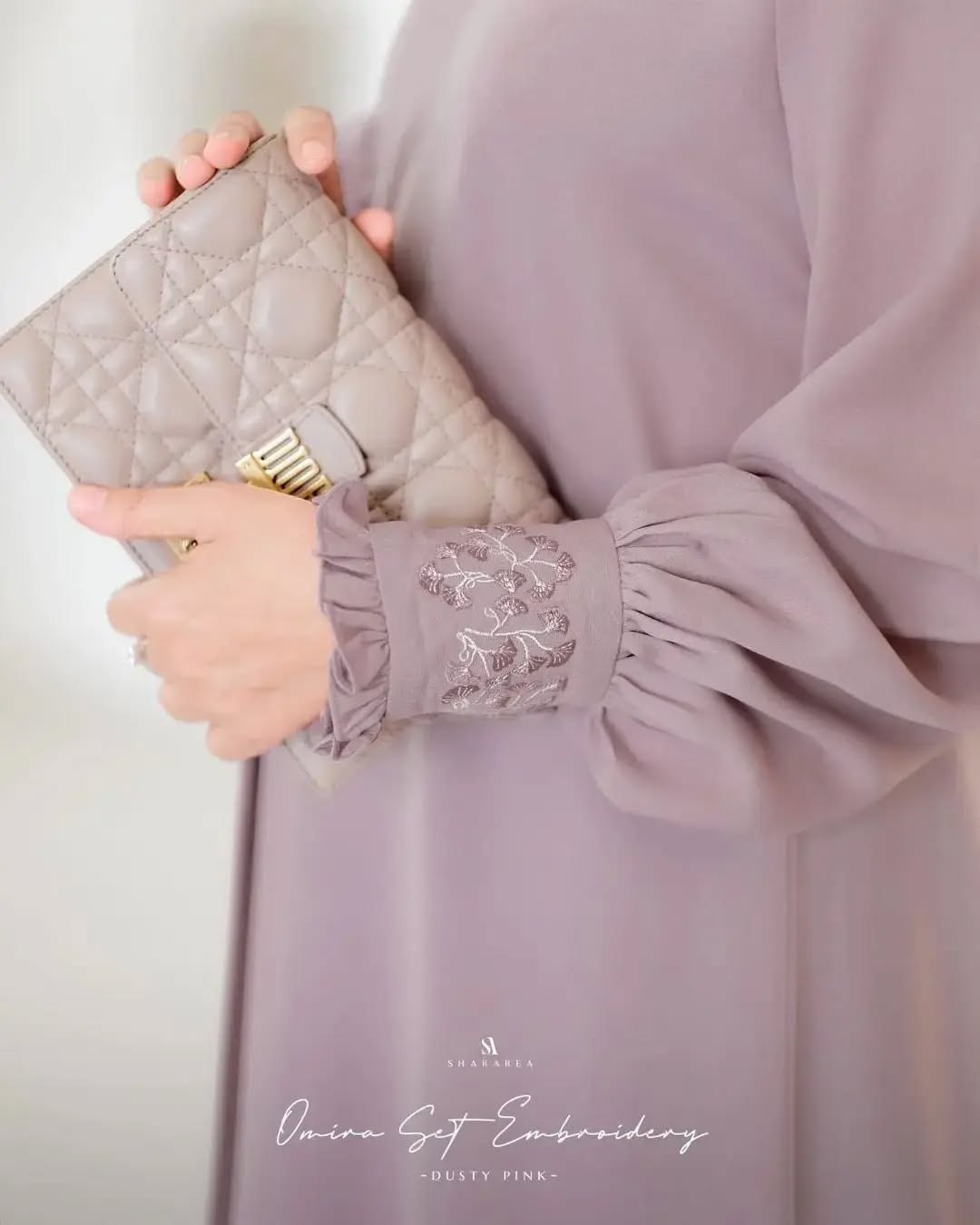 Omira Set Embroidery - Image 6