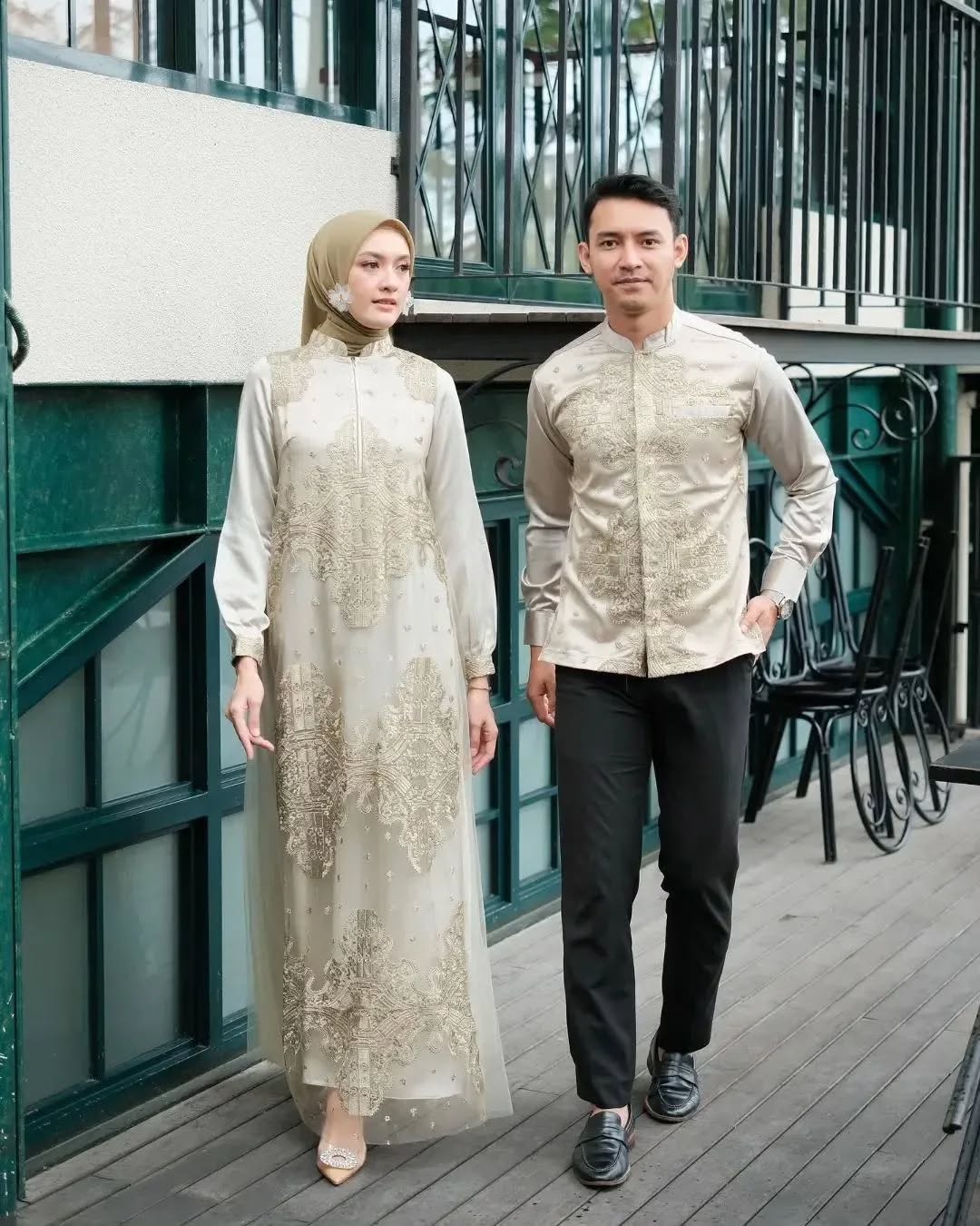 ALMAHIRA SERIES COUPLE