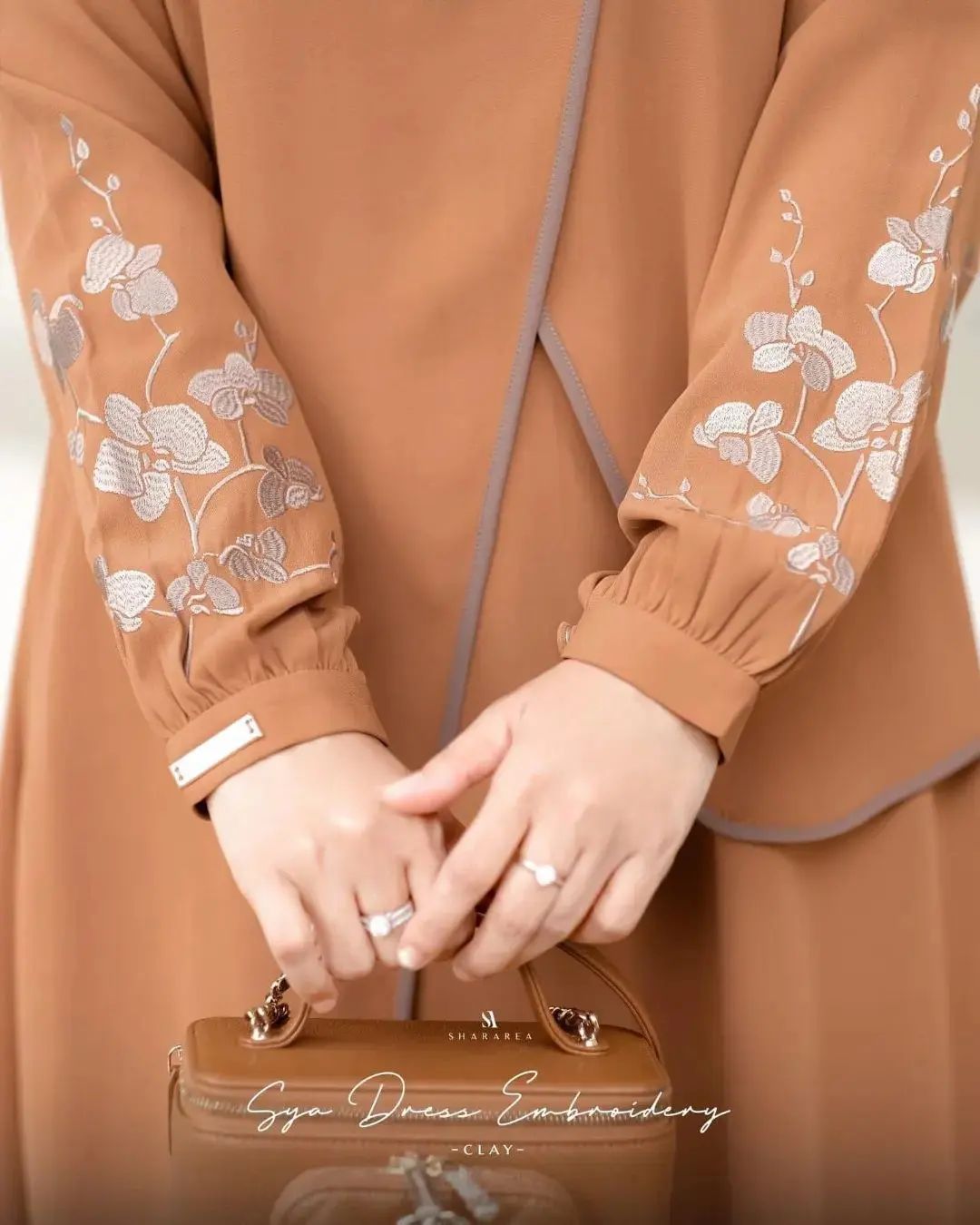 Sya Dress Embroidery - Image 3