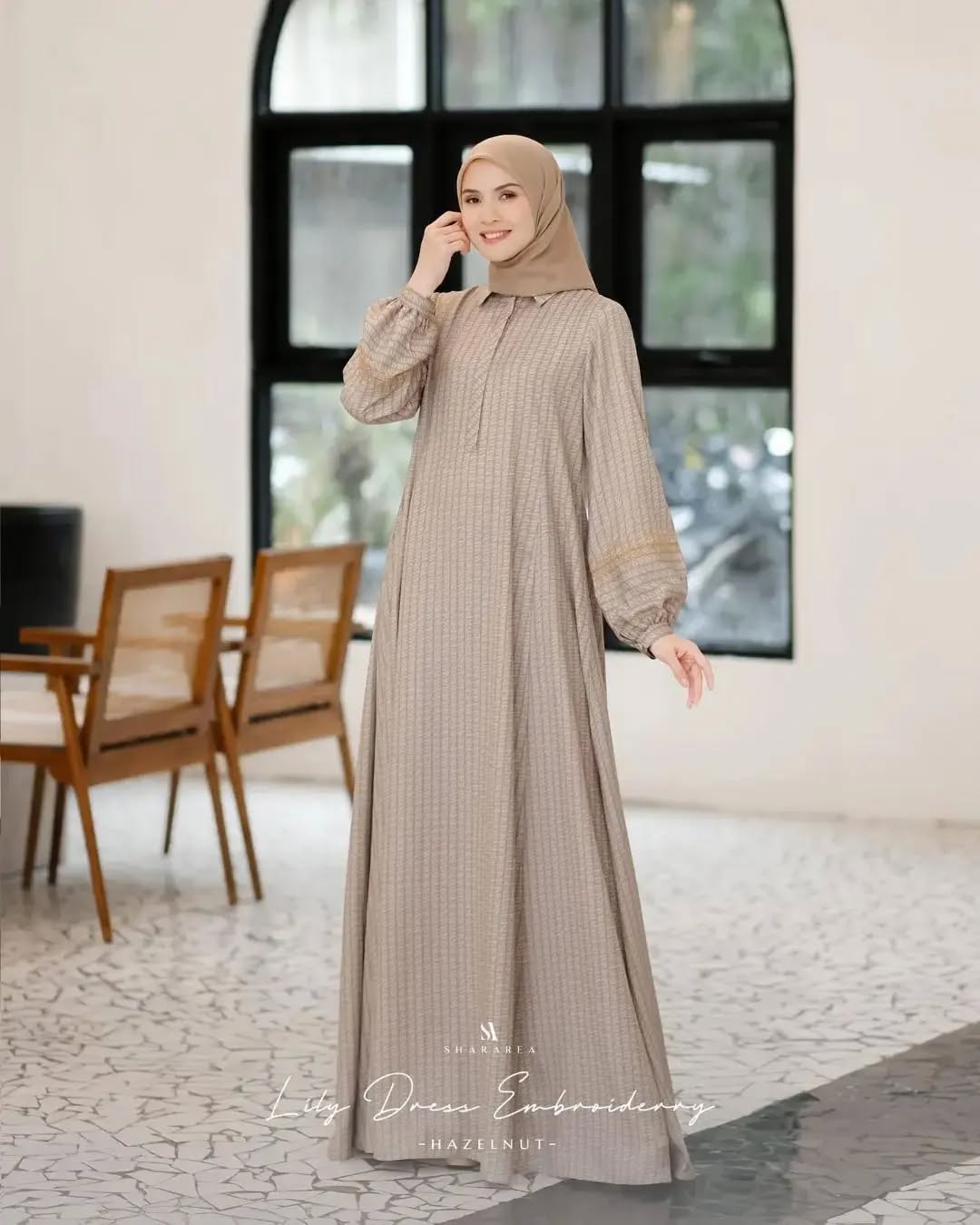 Lily Dress Embroidery - Image 4