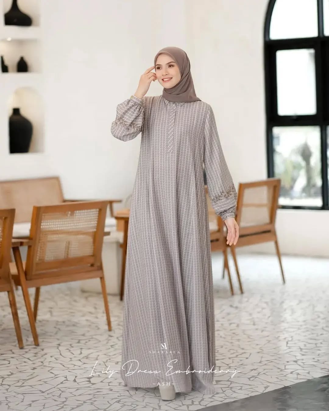 Lily Dress Embroidery - Image 6