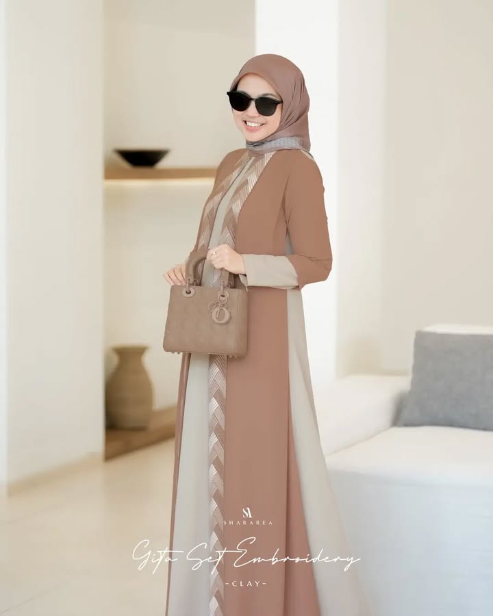 Gita Set Embroidery - Image 4