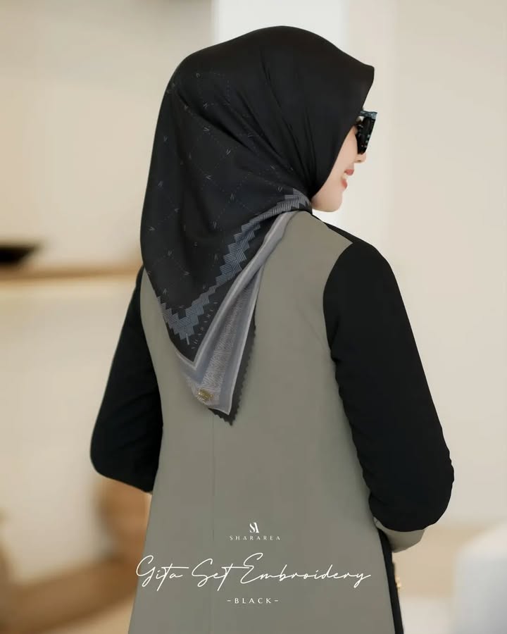 Gita Set Embroidery - Image 14