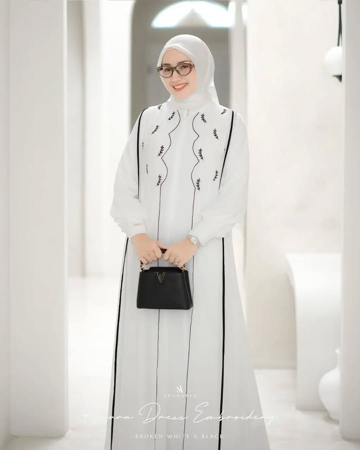 Amara Dress Embroidery - Image 3