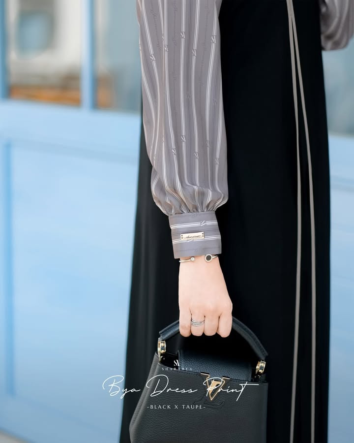 Bya Dress Print - Image 11