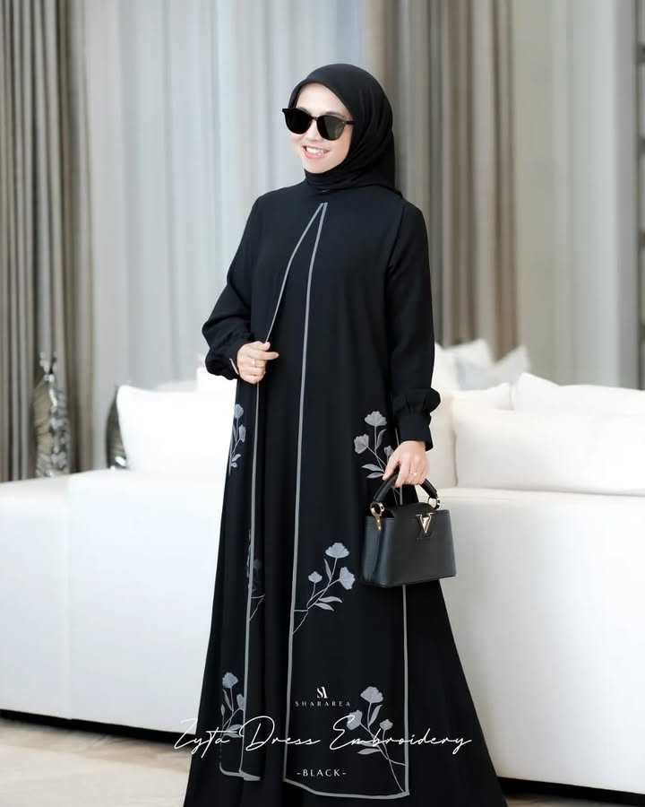 Zyta Dress Embroidery - Image 8