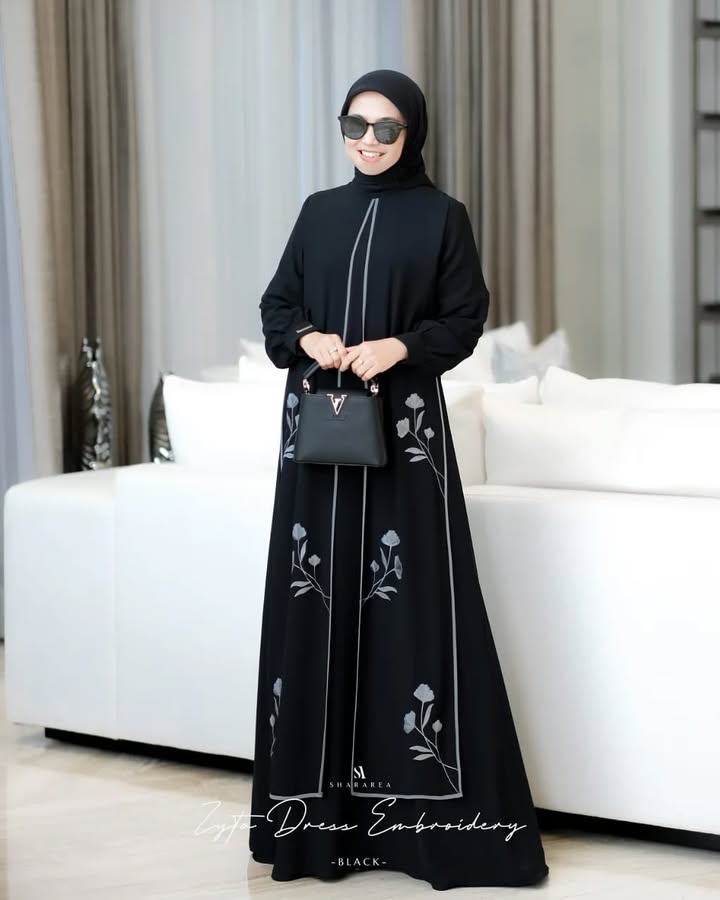 Zyta Dress Embroidery - Image 7