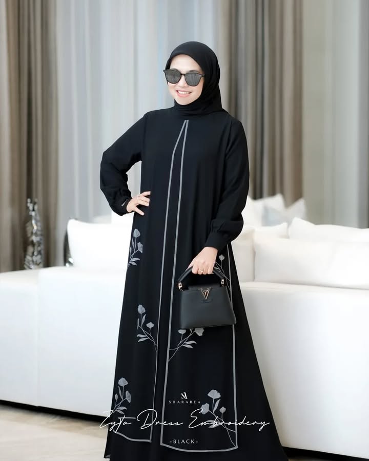 Zyta Dress Embroidery - Image 10