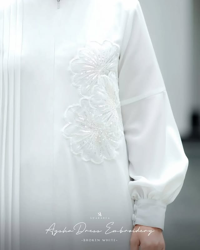 Aysha Dress Embroidery - Image 4