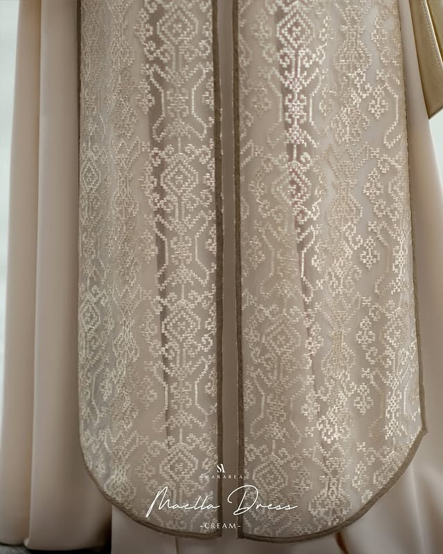 Maela Dress - Image 4