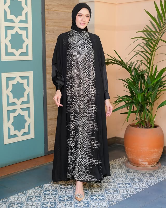 Mika Set Family - Black - Image 2