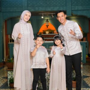 Mika Set Family - Rose Milo