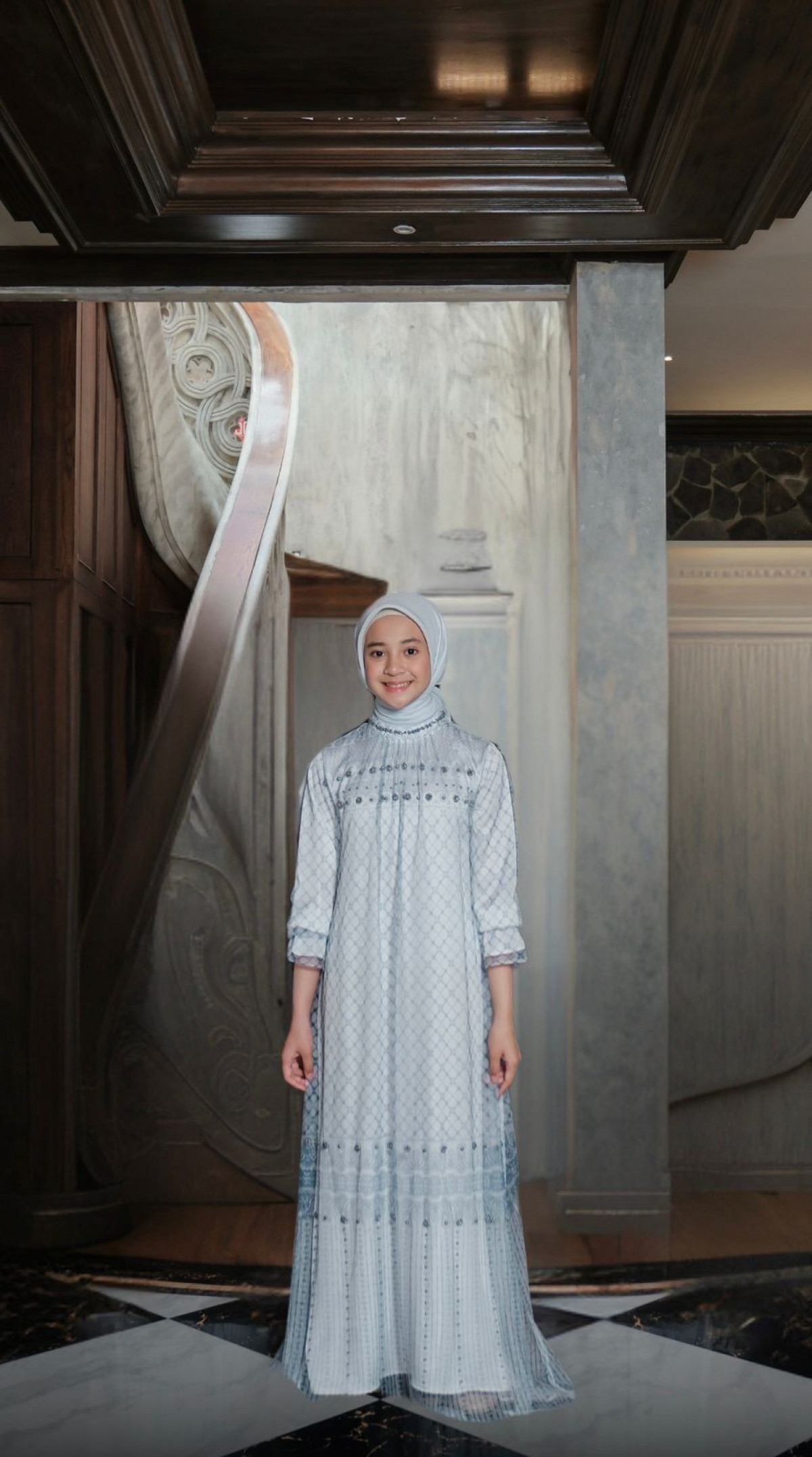 Aleeza Family Set - White Blue - Image 3